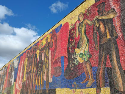 В Тольятти открыта стела «Радость труда»