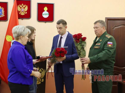 С БЛАГОДАРНОСТЬЮ ИЗ КРЕМЛЯ: ЗА
ОБРАЗЦОВОЕ ВЫПОЛНЕНИЕ БОЕВЫХ ЗАДАНИЙ