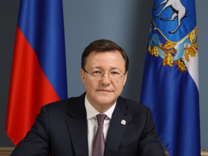 В день учителя Дмитрий Азаров вручил награды лучшим педагогам и ветеранам системы образования