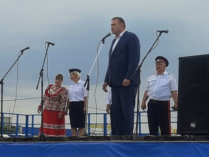 В парке на ул.Интернациональной состоялся православный Казачий праздник