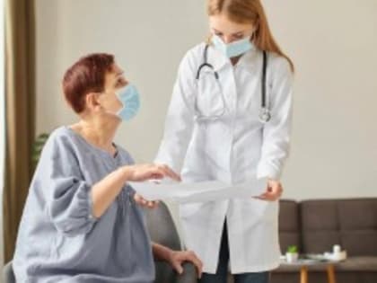 Более 8400 жителей региона получили помощь в гериатрических кабинетах