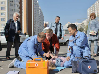 Держат руку на пульсе: топ-6 сериалов к Дню медработника