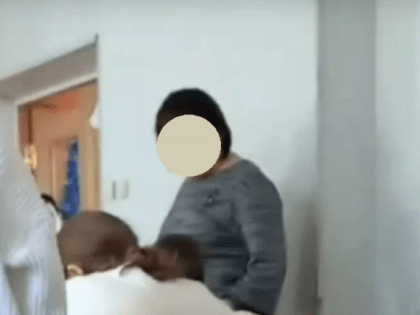 Казнить нельзя помиловать: в соцсетях травят учительницу, давшую школьнику подзатыльник за хамство