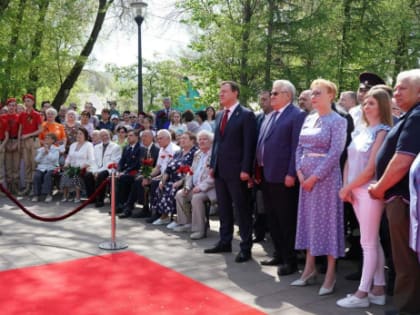 Губернатор Дмитрий Азаров поблагодарил тружеников предприятий Самарской области за вклад в Победу