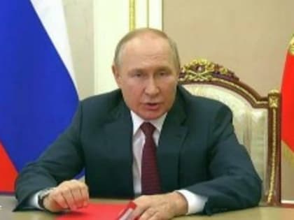 Путин потребовал исправлять допущенные при частичной мобилизации ошибки и не допускать их впредь