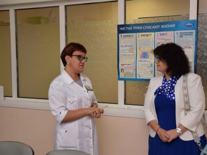 Главный внештатный онколог провел встречу с директором филиала Южного округа, руководителем отдела кадров медицинских работников по уходу на дому филиала компании «Амутат Бабайт» в