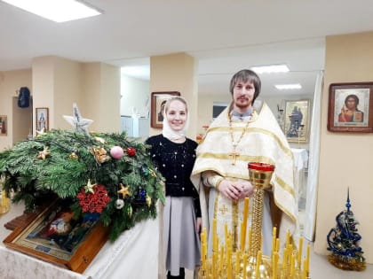 «ЗА СЕГОДНЯШНИХ ВОИНОВ МЫ МОЛИМСЯ КАЖДУЮ СЛУЖБУ»