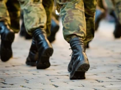 В Госдуму внесен проект о повышении призывного возраста