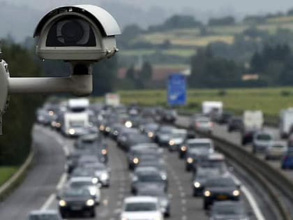 В России хотят вернуть штрафы за превышение средней скорости