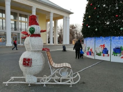 Власти экстренно обсуждают полную отмену новогодних праздников