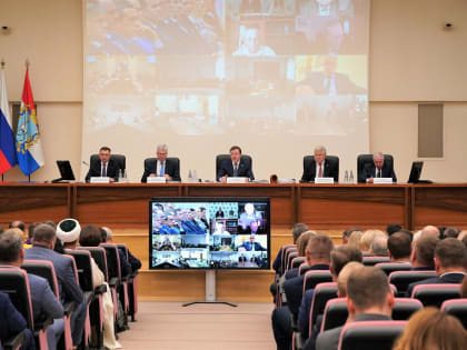Необходимо обеспечить дальнейшее развитие региона. Дмитрий Азаров провел расширенное заседание правительства Самарской области
