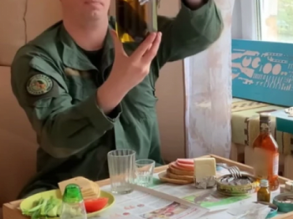 После видео с дегустатором пойла интернет заговорил о «кротовухе»: Роспотребнадзор выпустил обращение