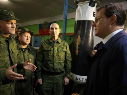 Социальный паспорт и кредитные каникулы: Дмитрий Азаров встретился с мобилизованными