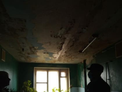 В эту многоэтажку Сызрани заходят все, кому не лень и пьют, шумят и веселятся