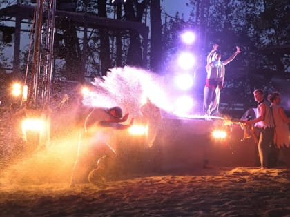 Спектакль и огненное шоу: как прошел «ВолгаФест» 17 июня в Самаре