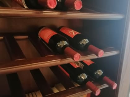 Народные приметы: Епифанов день. Спрячьте бутылку, чтобы избавить дом от ведьм и чертей 25 мая 2022 года