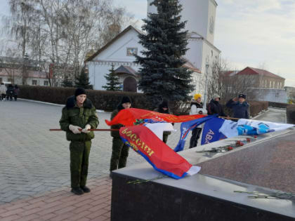 За оскорбление Героев России - уголовный срок: предложение депутата может стать законом