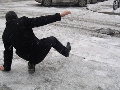 Останьтесь дома: Самарскую область сковал сильный гололед