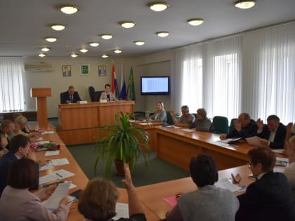 Вчера общественники городского округа собрались, чтобы обсудить значение русского языка для различных групп населения, а также мероприятия, направленные на его популяризацию