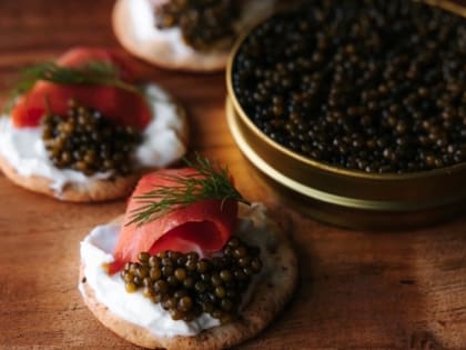 В России из-за роста импорта снизились цены на черную икру и осетровую рыбу