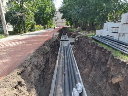 Николай Ренц проверил ход работ по замене тепломагистралей в Центральном районе