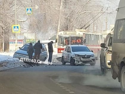 В Самаре из-за ДТП возможны задержки нескольких маршрутов троллейбусов