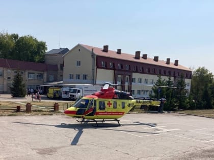 Совершено более 300 вылетов. В Самарской области для транспортировки пациентов используется вертолет санитарной авиации