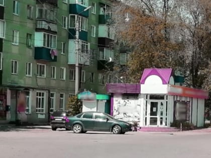 Пить и справлять нужду – за 10 метров: магазины и киоски отодвинут от окон горожан