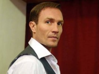 Госпитализированного с пневмонией фигуриста Романа Костомарова переводят в Коммунарку