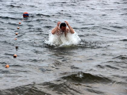 Самарские моржи открыли 41-й сезон зимнего плавания