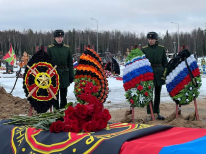 Пригожин посетил похороны погибшего в зоне СВО бойца ЧВК «Вагнер» Меньшикова