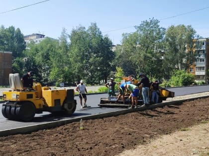 Детские площадки вместо гаражей: в Кировском районе на улице Стара Загора благоустраивается дворовая территория