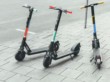 Врач назвал главное условие снижения травм у самокатчиков