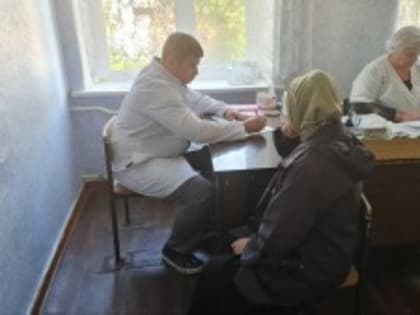 Бригада врачей из Самарской области оказывает медпомощь жителям ДНР