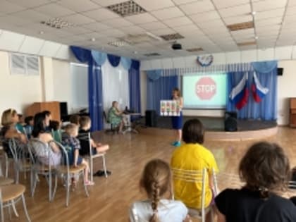 Сотрудники Госавтоинспекции Тольятти провели познавательное мероприятие, посвящённое Международному Дню светофора "Мой друг-светофор»