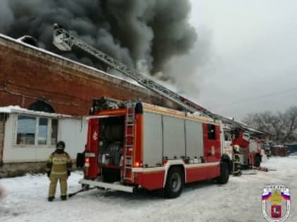 В Москве вспыхнул пожар в районе Комсомольской площади в Москве