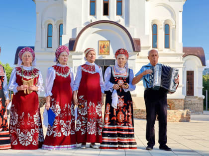 На Воронежской прошел концерт и благотворительная ярмарка