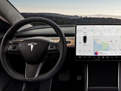Tesla сделала платной функцию навигатора во всех электромобиля