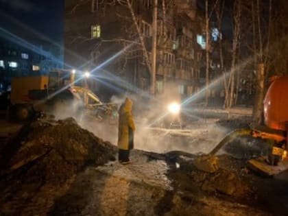 В Омске 12-летняя школьница получила обширные ожоги после падения в яму с горячей водой