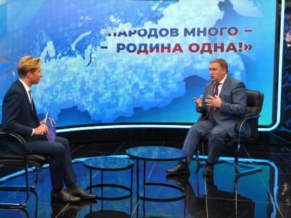 Павел Покровский: "В России сегодня тот лидер, который позволяет быть уверенным в победе"