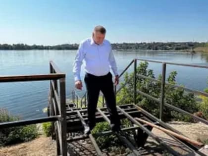 С подрядчика спросят за кривые швы на лестнице, которую тестировал сызранский мэр