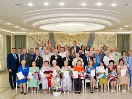 В Тольятти поздравили с юбилеем супругов долгожителей