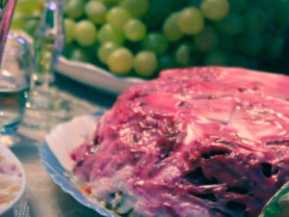 Убийцы желудка: топ самых вредных новогодних блюд - какие болезни вызывают оливье, селедка под шубой и бутерброды с икрой