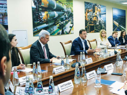 СТУДЕНТОВ ЗОВУТ НА РОДИНУ