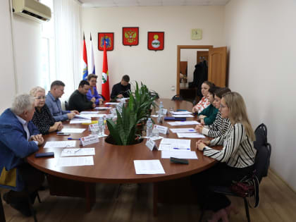 В МОЛОДЕЖНОЙ СРЕДЕ: СОВРЕМЕННЫЕ ПРОЕКТЫ И АКТУАЛЬНЫЕ ВОПРОСЫ