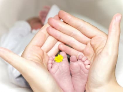 Единовременное пособие при рождении ребенка можно получить через "Госуслуги"