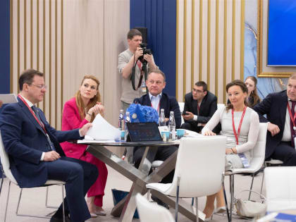 На ПМЭФ "Единая Россия" рассказала о результатах положений народной программы