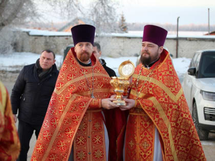 В храм под Сызранью привезли ковчег с мощами святого мученика