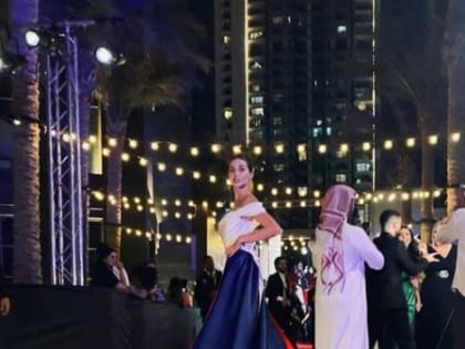 Екатерина Роу пришла в платье цветов российского триколора на церемонию вручения премии DIAFA-2022