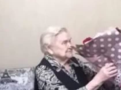 Губернатор поздравил со 102-летием ветерана войны Зинаиду Яковенко из Сызрани